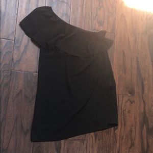 Black one shoulder Amanda Uprichard dress.